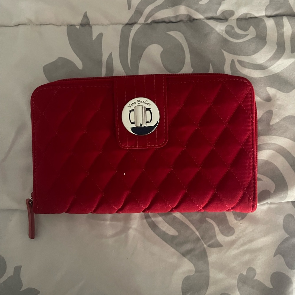 NWOT LARGE RED QUILTED VERA BRADLEY WALLET